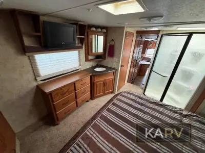 2010 Keystone Montana 2955 RL photo 19