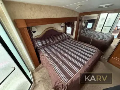 2010 Keystone Montana 2955 RL photo 16