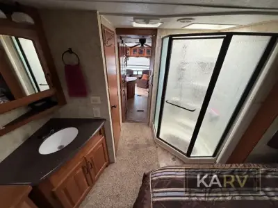 2010 Keystone Montana 2955 RL photo 20