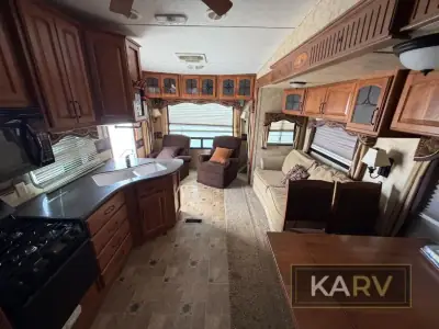 2010 Keystone Montana 2955 RL photo 23
