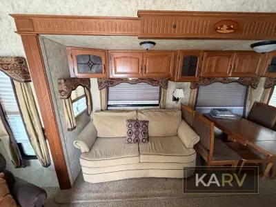 2010 Keystone Montana 2955 RL photo 11