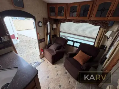 2010 Keystone Montana 2955 RL photo 24