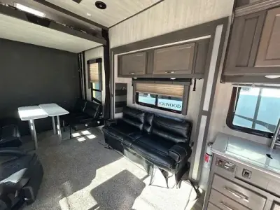2022 Genesis Supreme 28CRT photo 8
