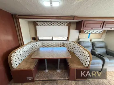 2014 Winnebago Vista 31KE photo 13