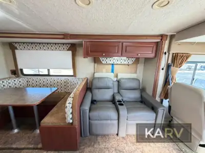 2014 Winnebago Vista 31KE photo 12