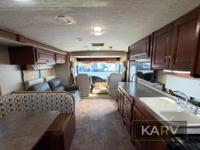 2014 Winnebago Vista 31KE photo 28
