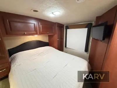 2014 Winnebago Vista 31KE photo 23