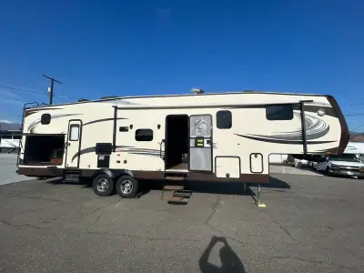 2015 Jayco EAGLE 34.5 photo 2