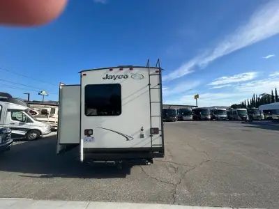 2015 Jayco EAGLE 34.5 photo 4
