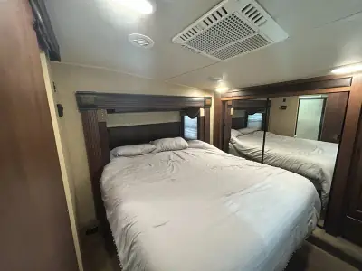 2015 Jayco EAGLE 34.5 photo 12