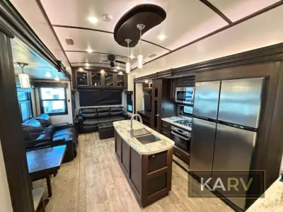 2019 Jayco North Point 315RLTS photo 29