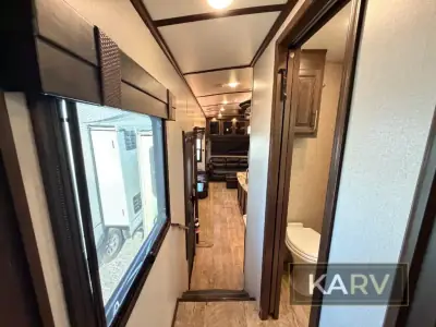 2019 Jayco North Point 315RLTS photo 28