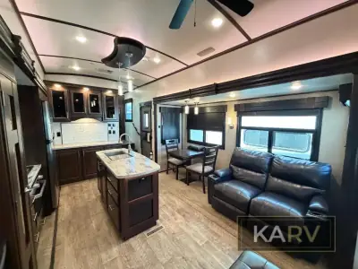 2019 Jayco North Point 315RLTS photo 14