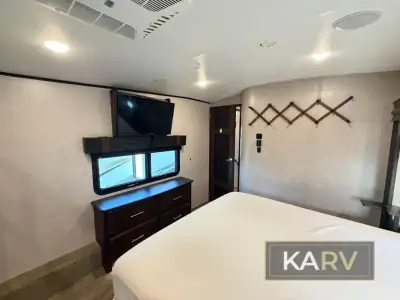 2019 Jayco North Point 315RLTS photo 26