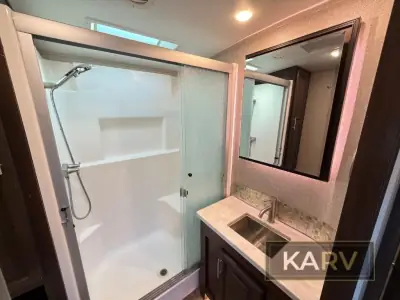 2019 Jayco North Point 315RLTS photo 20