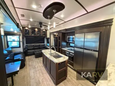 2019 Jayco North Point 315RLTS photo 8