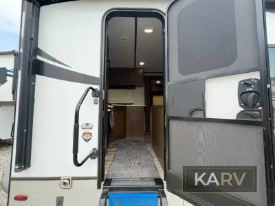 2020 Keystone Cougar Half-Ton 24SABWE photo 8