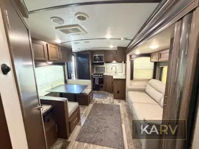 2020 Keystone Cougar Half-Ton 24SABWE photo 24
