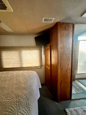 2000 Country Coach Allure 40 photo 20