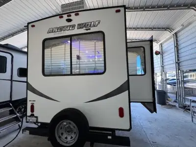 2019 Forest River CHEROKEE ARCTIC WOLF 285RL4 photo 10