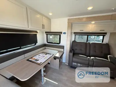 2026 Ember E-Series 25RUD photo 27