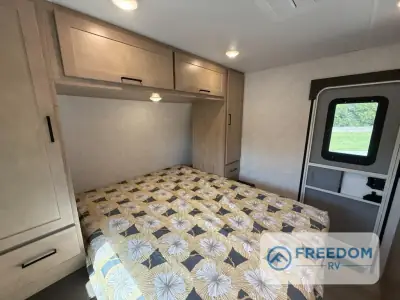 2026 Ember E-Series 25RUD photo 46
