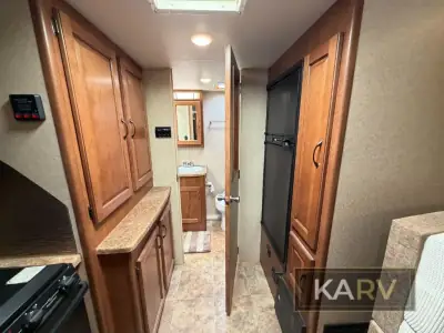 2016 Lance Lance Travel Trailers 2295 photo 18