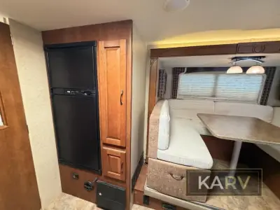 2016 Lance Lance Travel Trailers 2295 photo 14