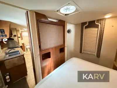 2016 Lance Lance Travel Trailers 2295 photo 25