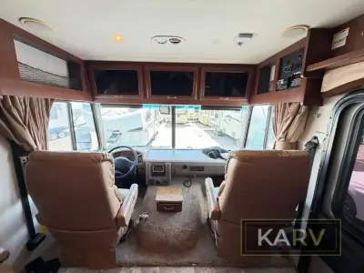 2011 Fleetwood Bounder Classic 34B photo 33