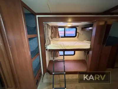 2011 Fleetwood Bounder Classic 34B photo 20