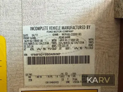 2011 Fleetwood Bounder Classic 34B photo 40