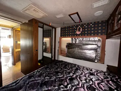 1997 Country Coach Magna 360 Tribute photo 33