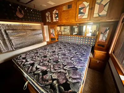1997 Country Coach Magna 360 Tribute photo 32