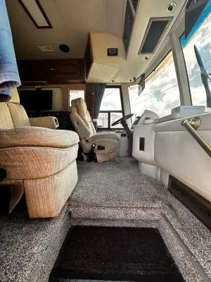 1997 Country Coach Magna 360 Tribute photo 7