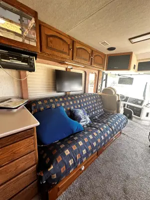 1997 Country Coach Magna 360 Tribute photo 37
