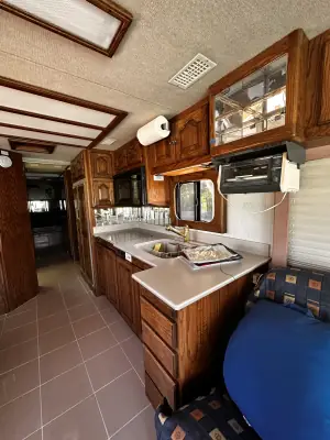 1997 Country Coach Magna 360 Tribute photo 17