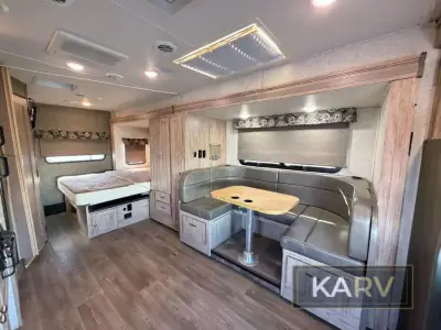 2018 Forest River Sunseeker MBS 2400W photo 17