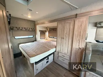 2018 Forest River Sunseeker MBS 2400W photo 21