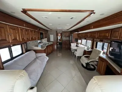 2013 Tiffin Motorhomes Phaeton 40QBH Freightliner XCR Chassis photo 36