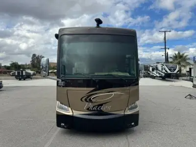 2013 Tiffin Motorhomes Phaeton 40QBH Freightliner XCR Chassis photo 2