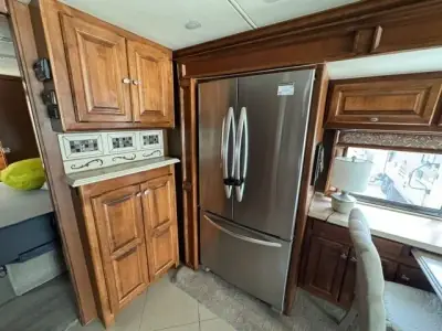 2013 Tiffin Motorhomes Phaeton 40QBH Freightliner XCR Chassis photo 13