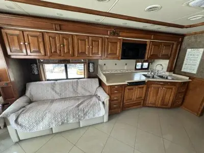 2013 Tiffin Motorhomes Phaeton 40QBH Freightliner XCR Chassis photo 35