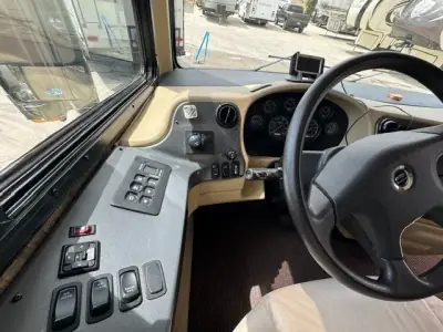 2013 Tiffin Motorhomes Phaeton 40QBH Freightliner XCR Chassis photo 7