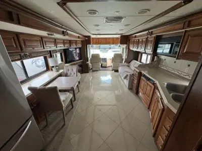 2013 Tiffin Motorhomes Phaeton 40QBH Freightliner XCR Chassis photo 24