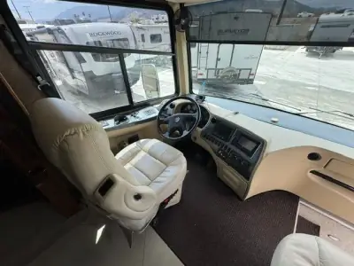 2013 Tiffin Motorhomes Phaeton 40QBH Freightliner XCR Chassis photo 37