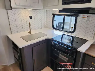 2025 Heartland North Trail Ultra-Lite 26RLX photo 22
