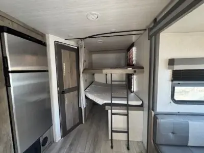 2022 Forest River SURVEYOR LEGEND 276BHLE photo 16