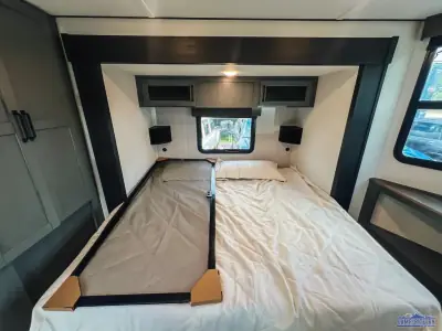2027 Forest River Puma Vista 421LFT photo 31