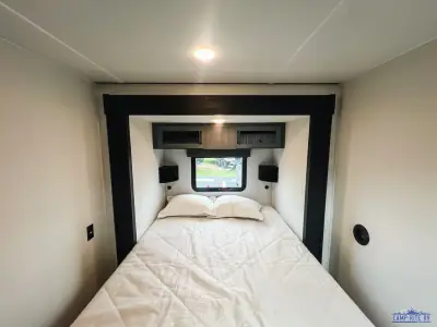 2027 Forest River Puma Vista 421LFT photo 35
